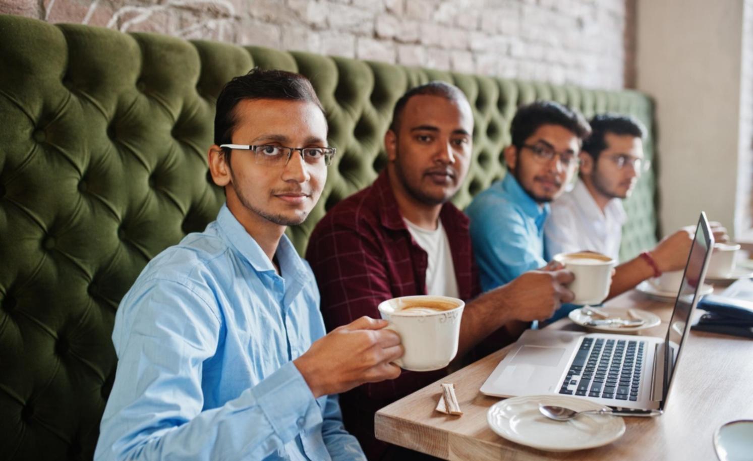 Professionista che applica strategie di vendita efficaci